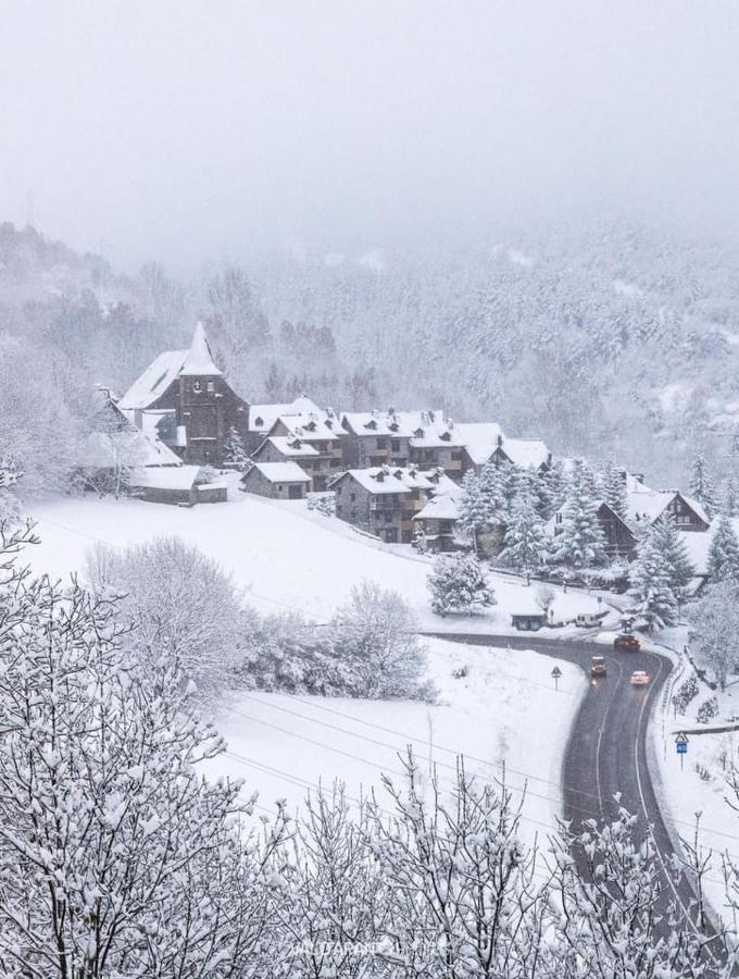 Tredos, Casa Adosada. Baqueira Leilighet Eksteriør bilde