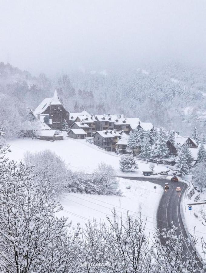 Tredos, Casa Adosada. Baqueira Eksteriør bilde